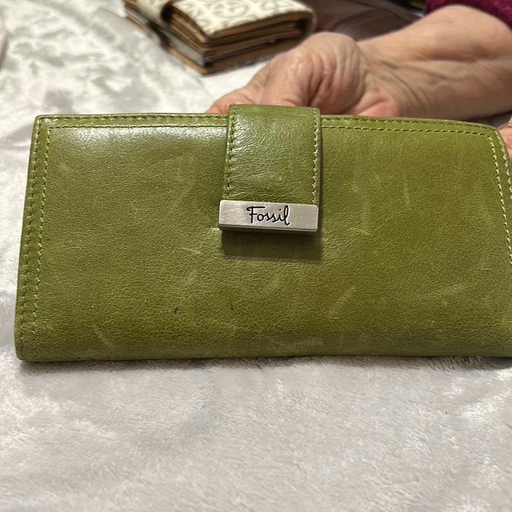 Fossil mint green leather wallet